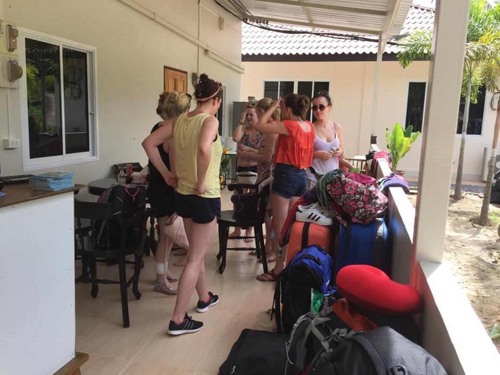 The Best Hostel Тау Экстерьер фото